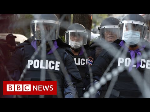 泰國抗議活動。曼谷發生衝突，40多人受傷 - BBC News (Thailand protests: More than 40 injured as clashes rock Bangkok - BBC News)