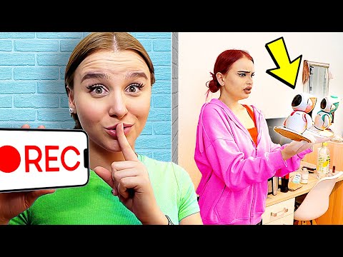 Schwester heimlich mit ROBOTER beobachten ! 🤫🏡 (Sorry Egg) - Celina