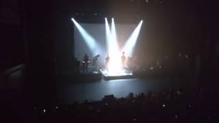 Starshipper - Christine and the Queens Live
