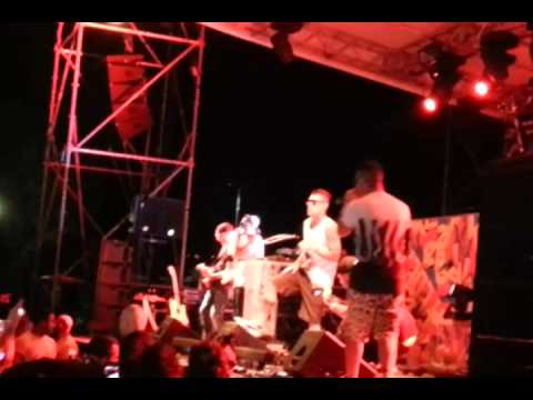 Fedez Live strozzacapponi ( strozzamusicfest )