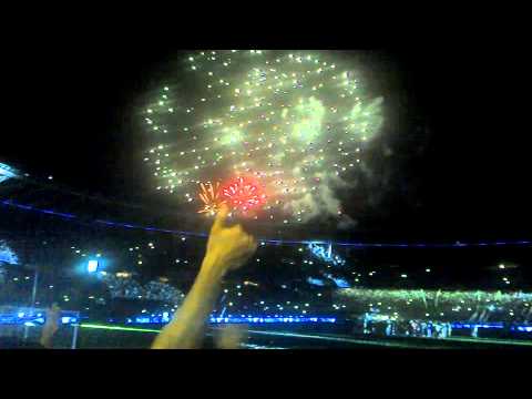 "Racing Club Campeon - Lanzamiento de Fuegos Artificiales" Barra: La Guardia Imperial &bull; Club: Racing Club