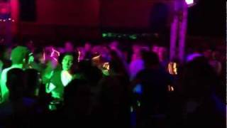 Ian Frey plays Major Tosh - Out Of My Mind