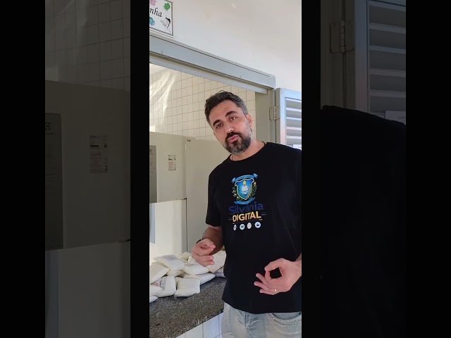 Silvânia Digital - Conheça a cozinha impecável das escolas.