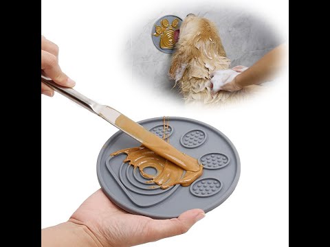 thumbnail video image 2 of Tapete para Mascota para Comida Húmeda o Crema de Maní Match & Enjoy Tapete para alimento húmedo o crema de cacahuate con ventosa, color azul, 2 of 11