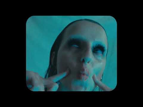 Greta Isaac - how are you not freaking out?