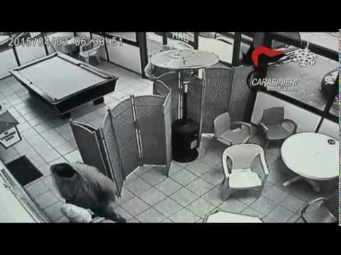 REGGIO CALABRIA  GAMBIZZAZIONE INTERNO BAR OLIVETO: ARRESTATI IN QUATTRO