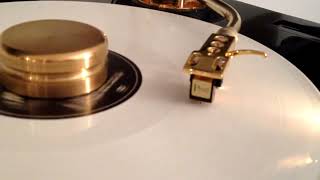 Video thumbnail for Technics sl 1200 gold sl-1200ltd 874/10000 limited edition turntable by Technics Fan