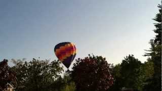 preview picture of video 'Hot Air Balloon Landing'