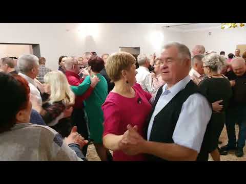 Z okazji dnia kobiet przyjmijcie szczere życzenia,zdrowia, szczęścia i marzeń spełnienia.