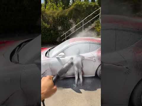 Ronaldo’s Epic Car Surprise! ⚽🔥