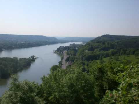 Der Rodderberg mit Rolandsbogen