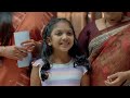 വസുന്ധര ശ്യാമയെ ആശ്വസിപ്പിക്കുന്നു S