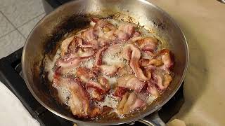 The Secret Technique for Perfectly Crispy Bacon (No Splatter!) Why Frying Bacon in Water Works