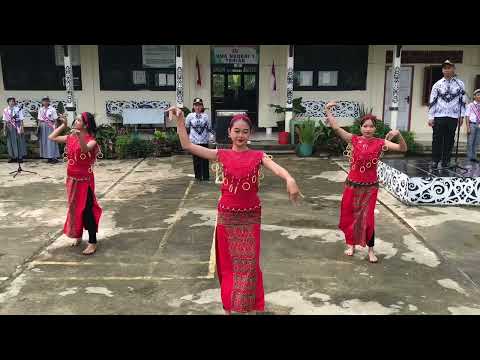 Tarian Dayak. By_SMA Negeri 1 Teriak