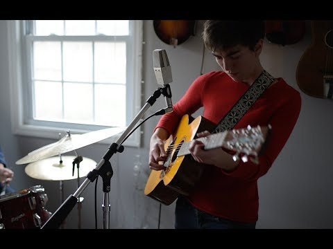 Folk Alley Sessions: Maya de Vitry - "This Side of a Dream"