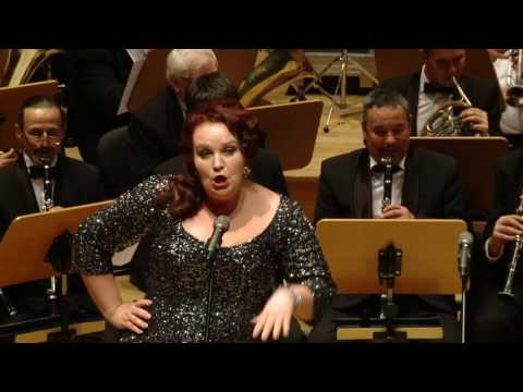 Ilona Bagele sings Les tringles des sistres tintaient