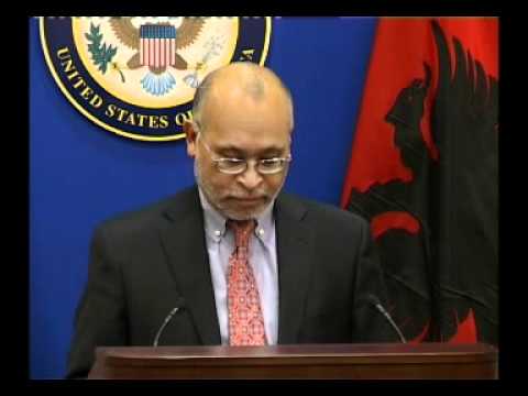 SHBA: Berisha burre shteti, Rama te terhiqet nga protestat