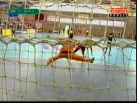 Handebol Guarulhos x Metodista (SEMIFINAL DA LIGA NACIONAL 2006) Parte 1