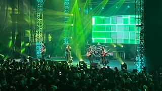 Download lagu Padi Reborn- bayangkanlah & sang penghibur, konser perak 25 tahun tennis indoor senayan mp3