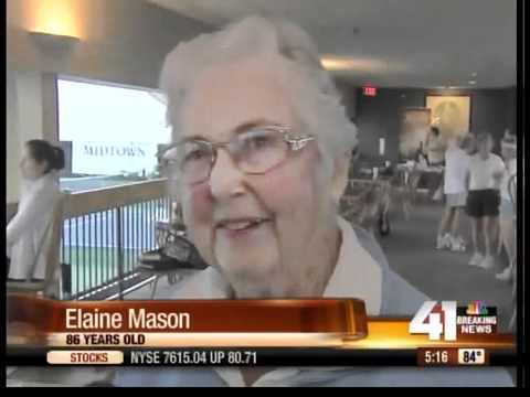 Seniors compete in tennis tournament