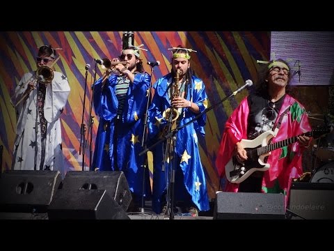 Florcita Motuda - Mujer engrifada y bella (Lollapalooza, Chile 2016)