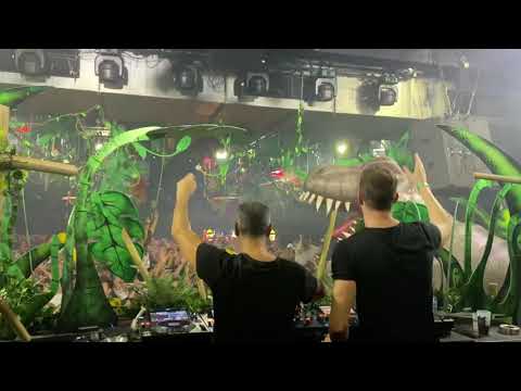 Scénographie pour la Terror Jungle - Warehouse - Nantes (44)