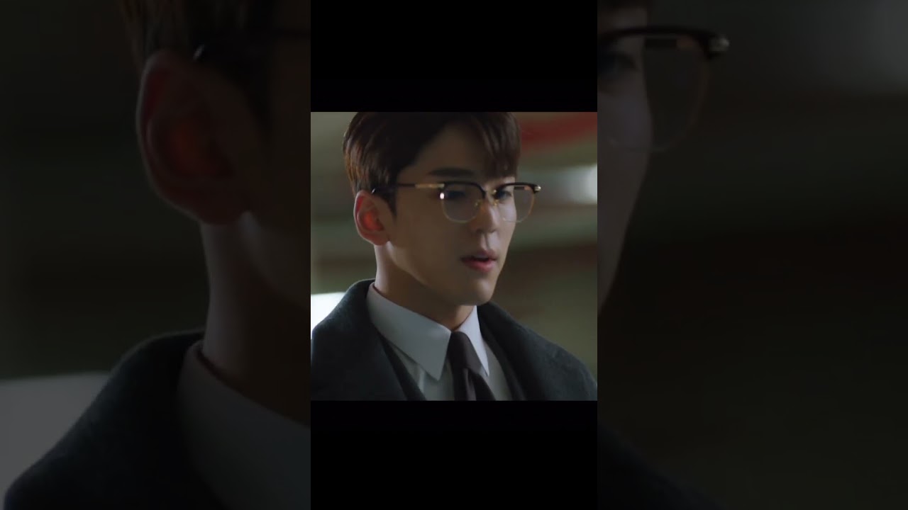 When she tries to hide from him.  /Business Proposal Drama/. Seol In-a & Kim Min-Kyu. #cute #scene