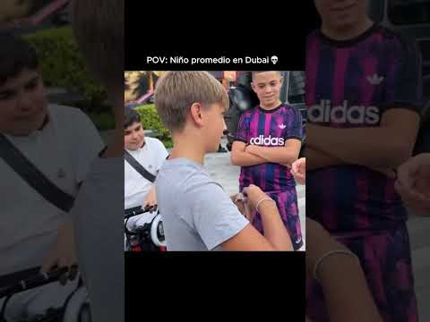 Niño promedio en Dubái