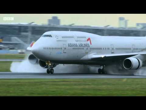 Jumbo B747: The Plane that Changed the World Part 1/4