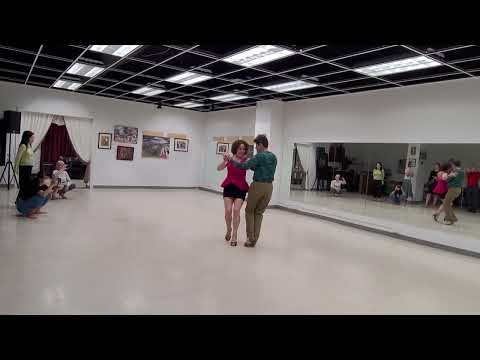 Eddy Hernandez & Ruth Hernandez Aravena, class “Exploring the crossed system in Vals”