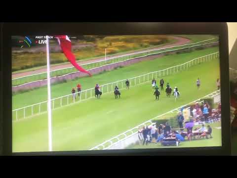 Fatima & Andrea Klampenborg Galopbane 1/9-19 WINNER