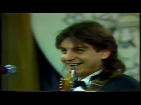 Ljupco Trajkovski Fis ~ DEVOJKITE KALESI ~ Grupa Urnebes