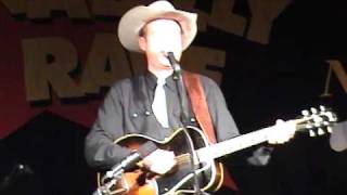 The Lucky Stars - Chisel To My Heart