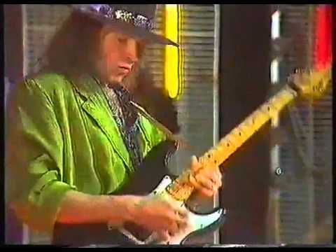 Michael Flexig with ZENO - A Little more Love, live -rare