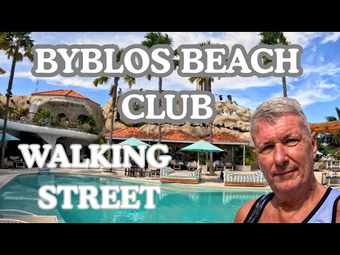 Byblos Beach Club in der Walking Street und ich kaufe fünf Artikel für 2166 Baht