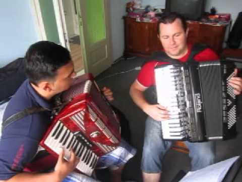 Prof. Ghiata Ciprian & Stefan Covaci -Lectia de acordeon 2