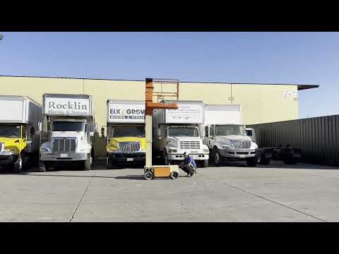 Lot E-0207: JLG 1230ES Vertical Mast Lift 12' Max Height