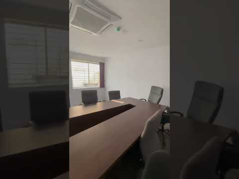 U shaped 12 seater conference room office table