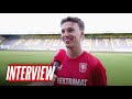 Regeer: 'Dat die er zo in vliegt, is helemaal mooi' | Interview