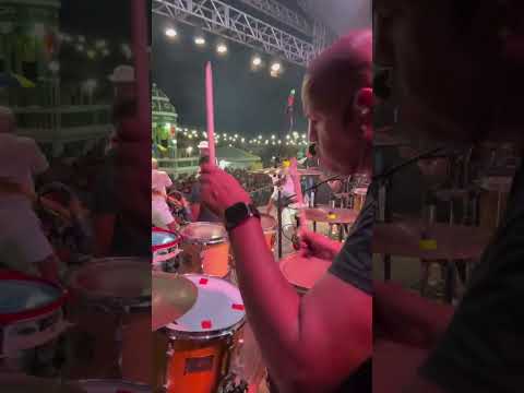 ROBYSSÃO - TKO NA BATERIA 🔥🥁 Um trecho do Show no Carnaval de Maragogipe - Ba