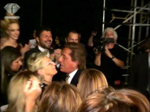 fashiontv | FTV.com - VALENTINO - HAUTE COUTURE PARIS