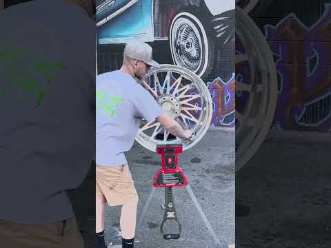 How to polish forged wheels #forgedwheels #liftedtrucks #metalpolishing #detailing #metalpolish