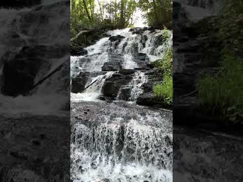 Trahlyta Falls (access from the very easy Trahlyta Lake Trail)