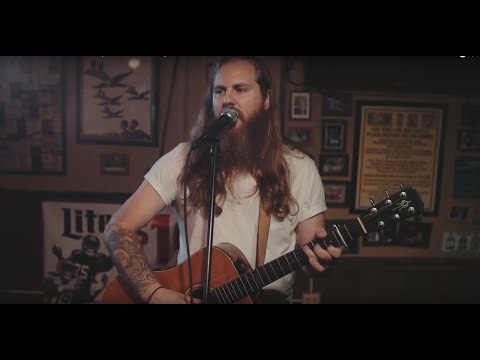 Landon Elliott – Hometown Hero (Official Music Video)