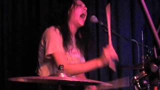 The Coathangers - Shut Up (Live @ The Prince Albert, Brighton, 16/11/14)