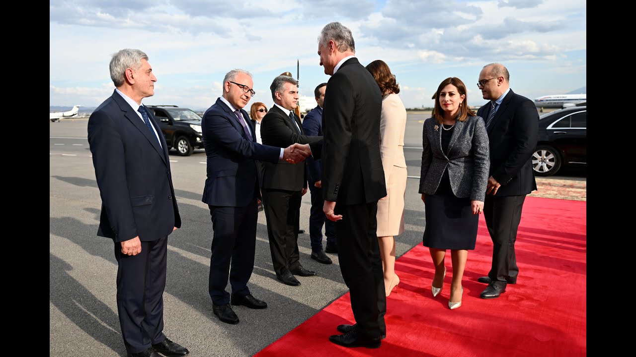Litva prezidenti Gitanas Nauseda Ermənistana rəsmi səfərə gəlib