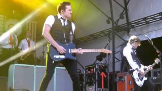 McFLY - I Saw Her Standing There (Live In Gloucester) Front Row HQ
