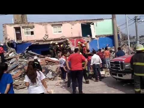 Derrumbe en una vivienda ubicada en Aristóbulo y San Juan: hay un muerto