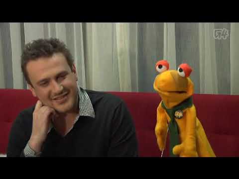 Jason Segel Meets Budget the G4table Puppet! (Attack of the Show!)