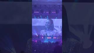 Download lagu Rossa 25 Shining Years Concert Lampung - Perawan Cinta mp3